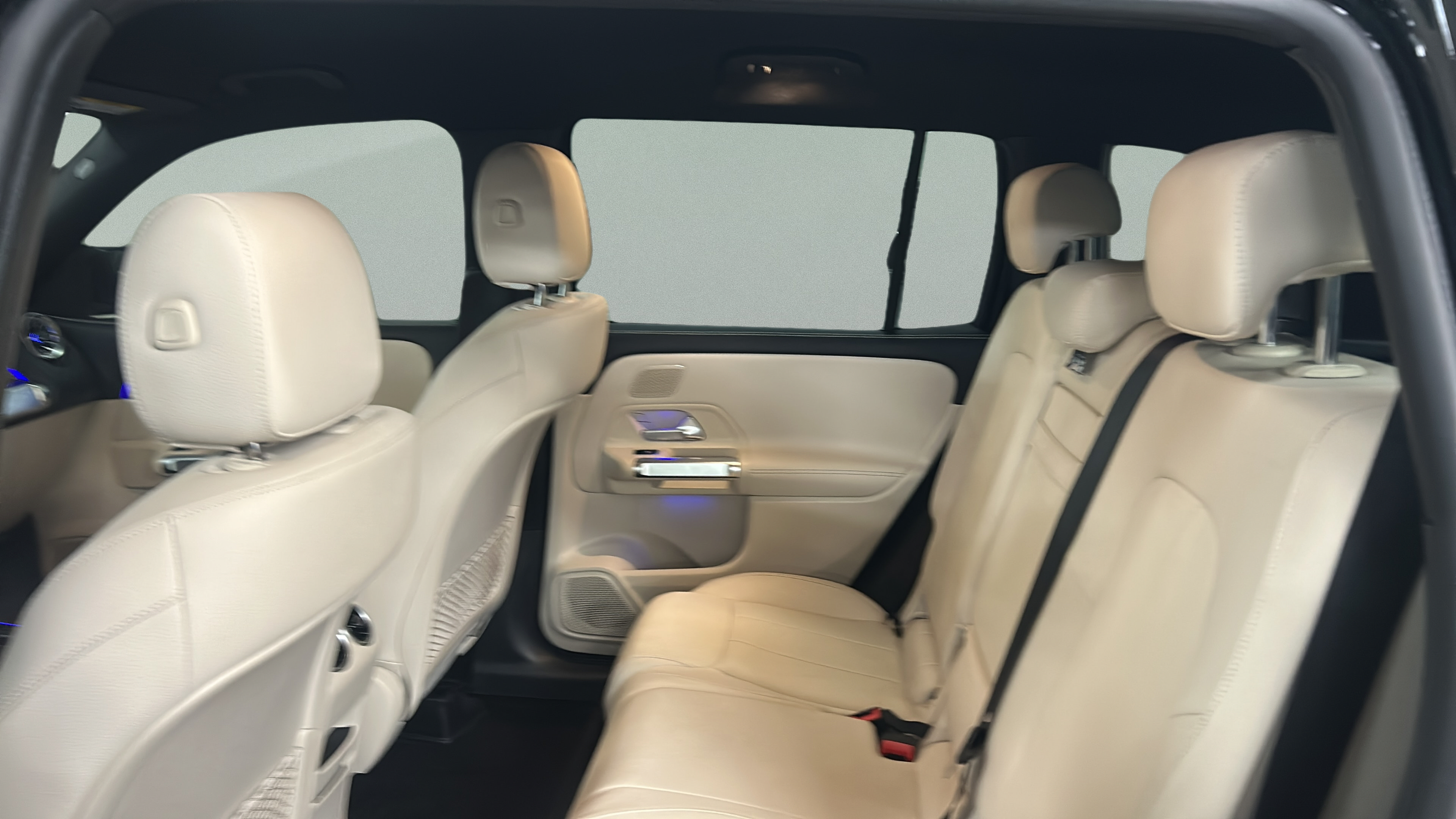 New 2025 Mercedes-Benz GLB 250 image 45