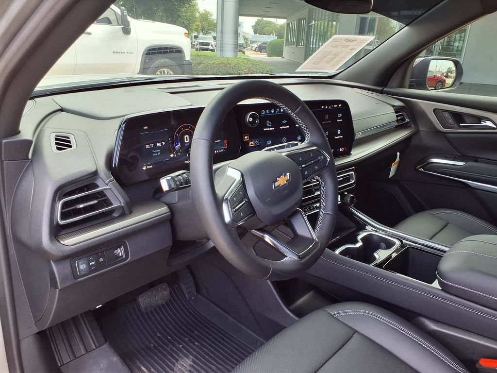 Used 2026 Chevrolet Traverse LT w/ LPO, Floor Liner Package FWD image 18