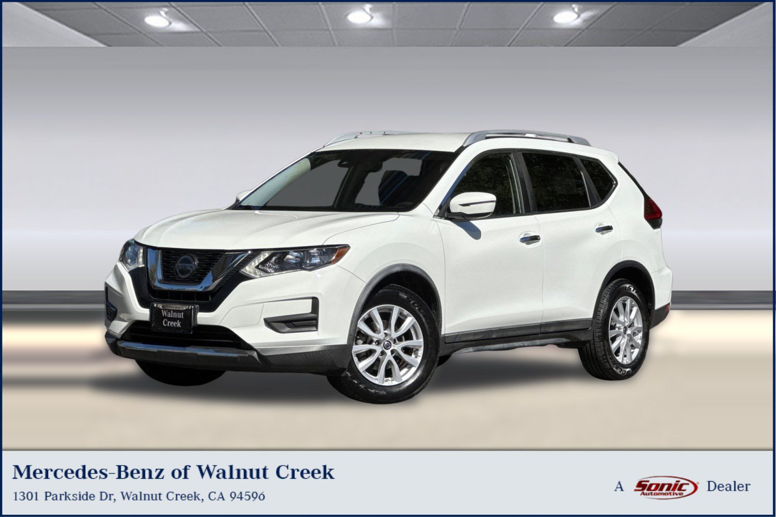 Used 2020 Nissan Rogue SV FWD image 1
