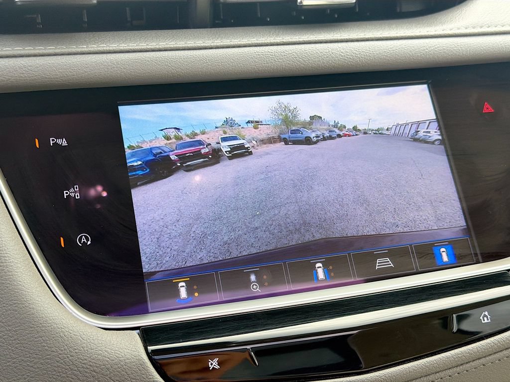 Used 2022 Cadillac XT5 Premium Luxury w/ Technology Package AWD/4WD image 14