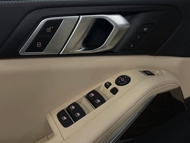 Used 2022 BMW X5 xDrive40i image 14