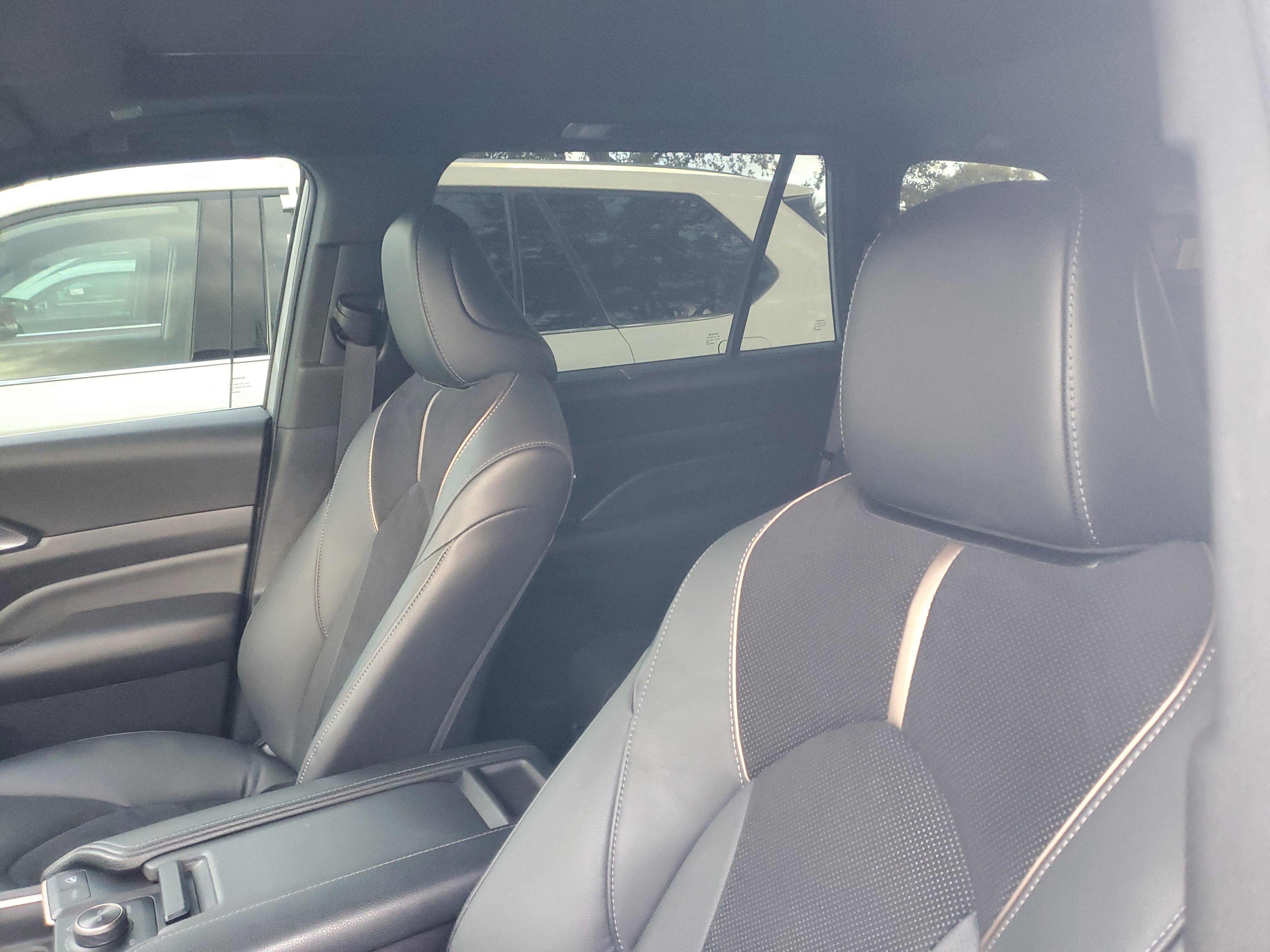 Used 2024 Toyota Grand Highlander AWD Hybrid image 16