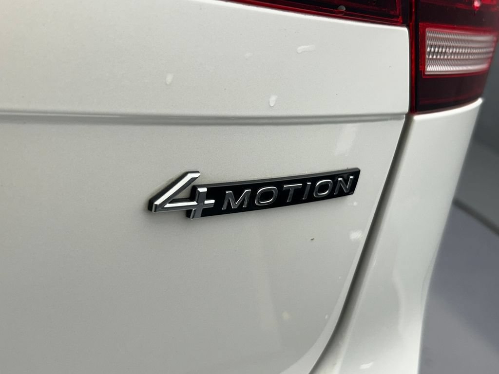 Used 2023 Volkswagen Tiguan SEL R-Line AWD/4WD image 41