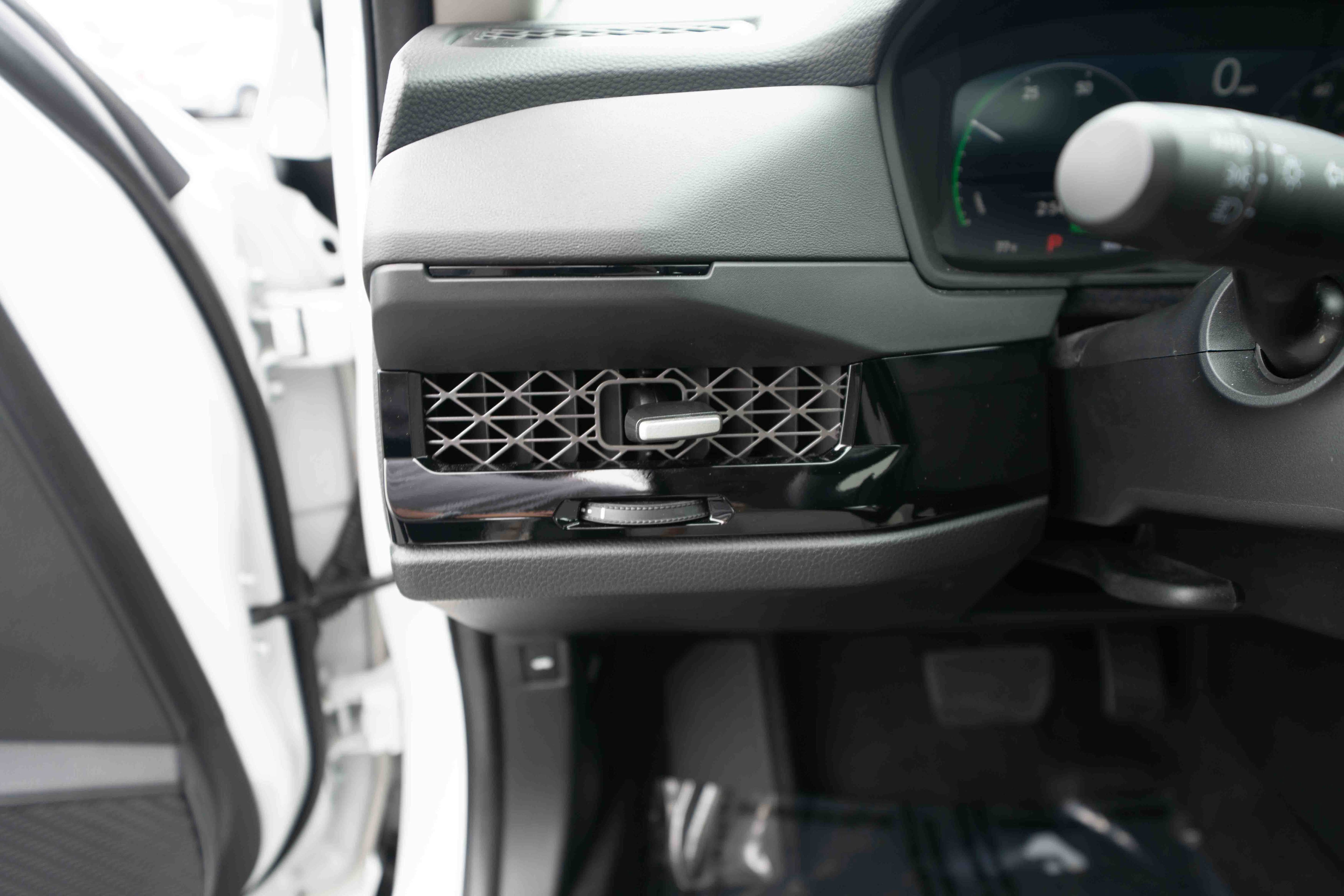 Certified 2025 Honda Accord EX-L image 11