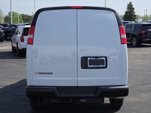New 2026 Chevrolet Express 2500 w/ Driver Convenience Package RWD image 15