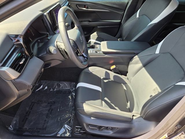 Certified 2025 Toyota Camry SE image 9