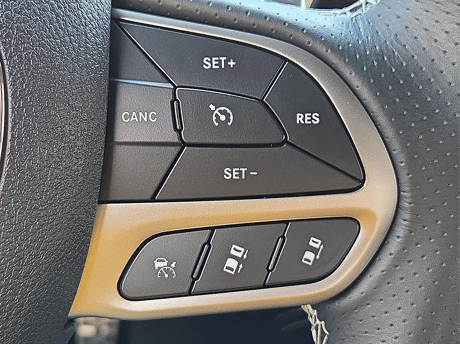 Used 2023 Dodge Challenger SRT Hellcat w/ Driver Convenience Group image 19