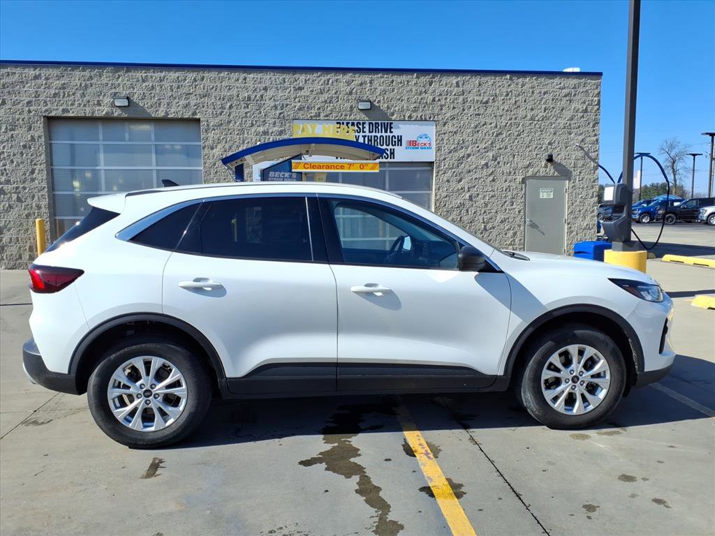Certified 2023 Ford Escape Active image 3