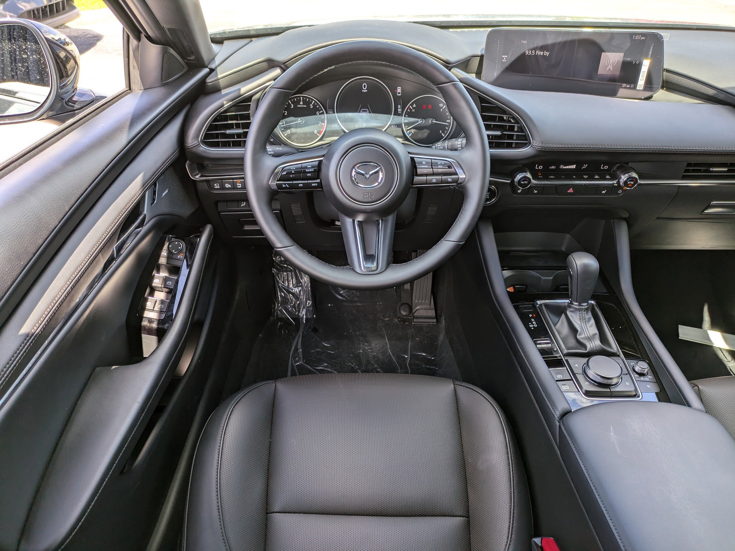 New 2025 MAZDA MAZDA3 Hatchback w/Premium Plus Pkg image 16