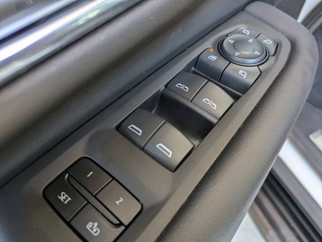 Used 2023 Chevrolet Suburban RST w/ Luxury Package image 25