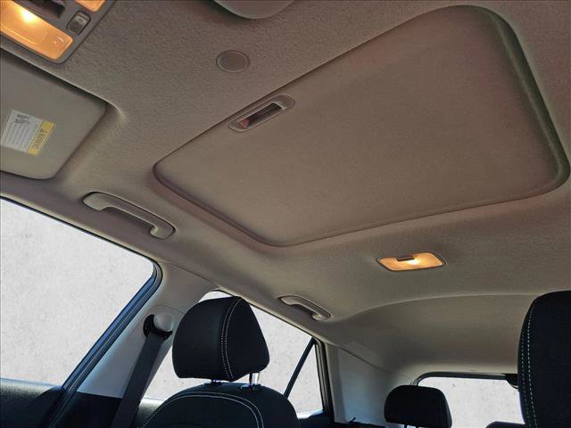 Certified 2025 Hyundai Venue SEL image 23