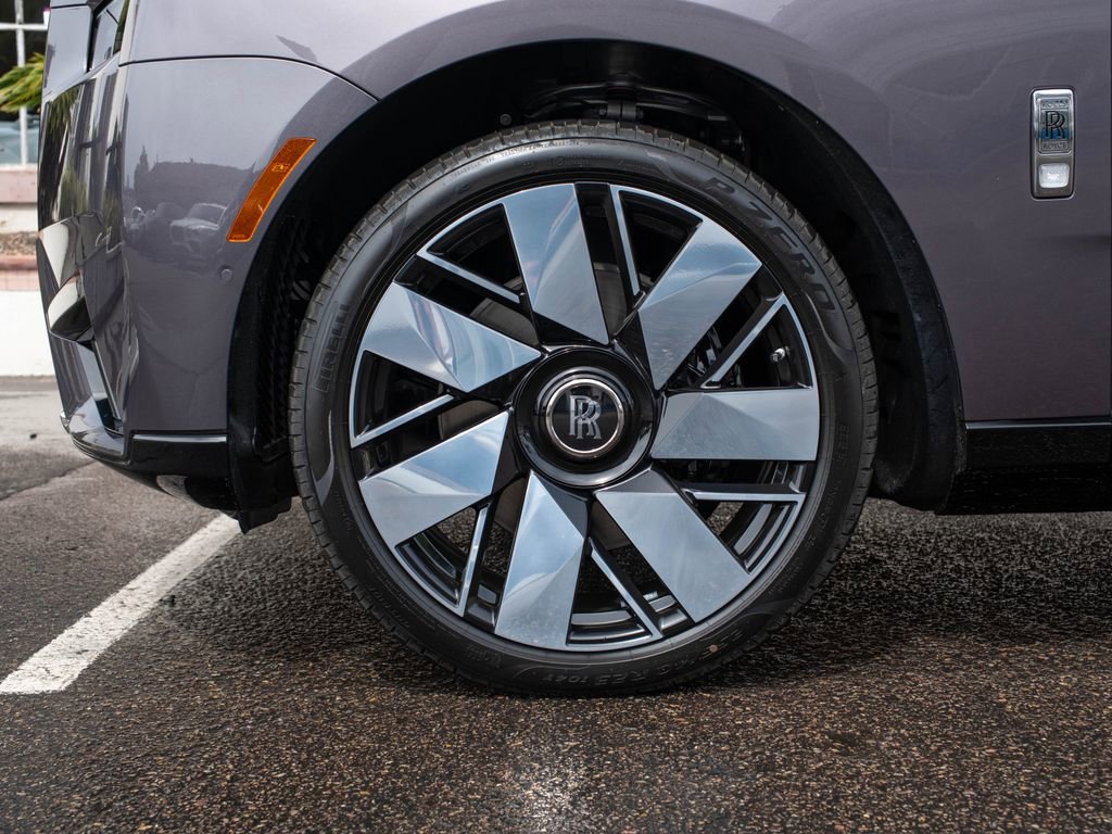 New 2026 Rolls-Royce Cullinan image 11