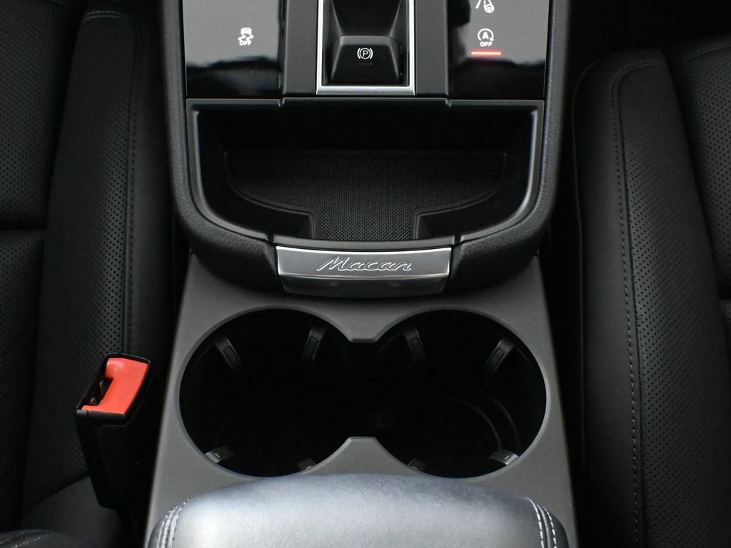 Used 2023 Porsche Macan S AWD/4WD image 26