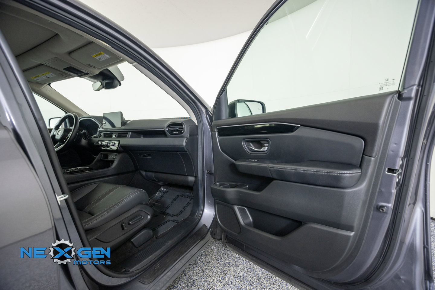 Used 2025 Honda Pilot Touring image 40