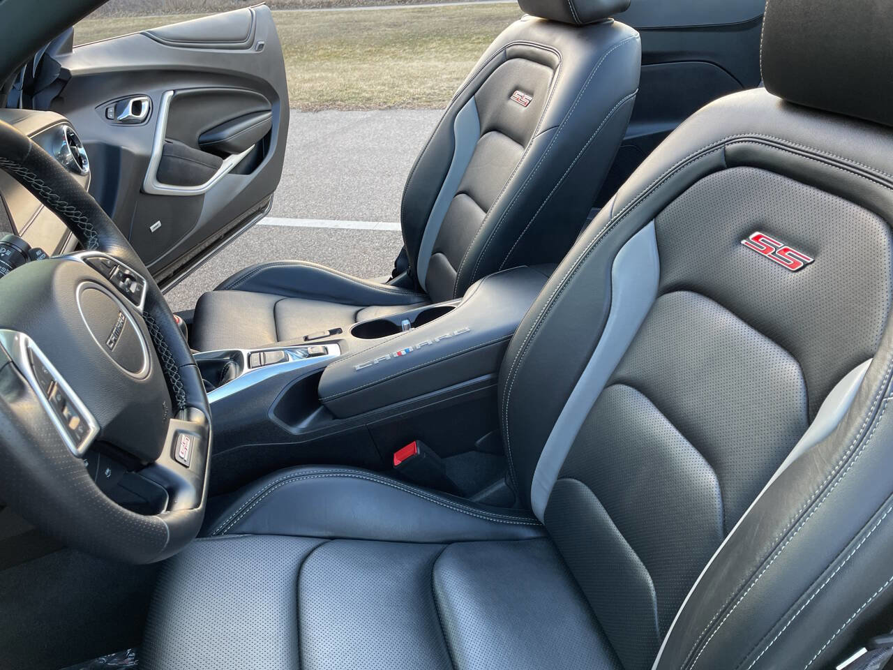 Used 2016 Chevrolet Camaro SS image 60