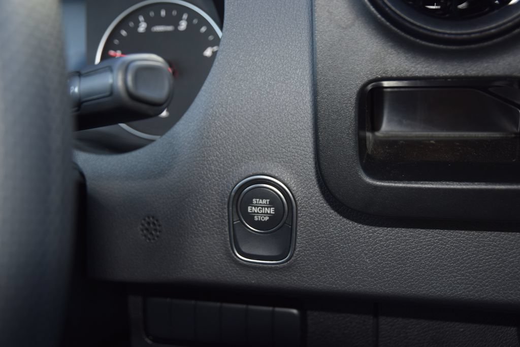 Used 2025 Mercedes-Benz Sprinter 2500 image 25