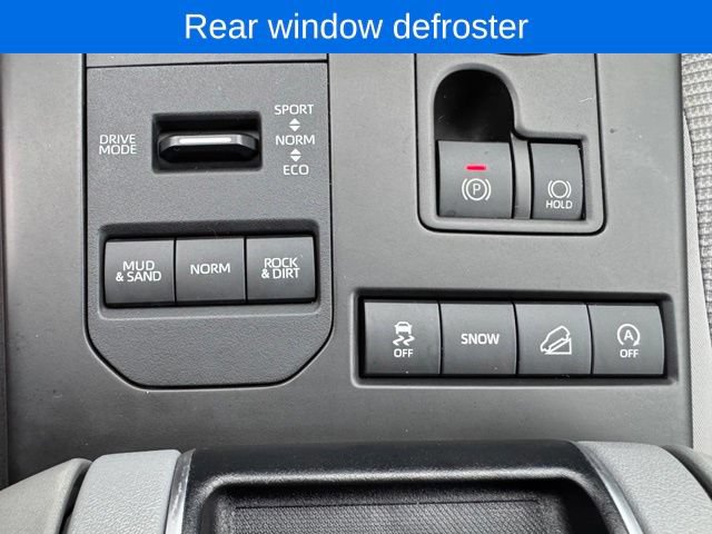 Used 2020 Toyota Highlander L AWD/4WD image 23
