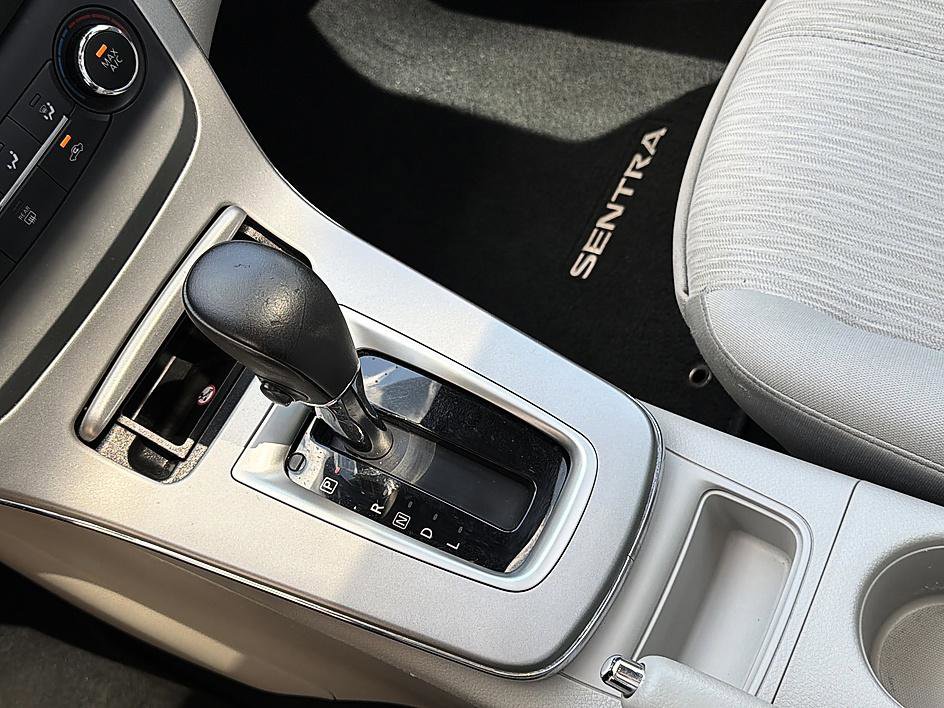 Used 2015 Nissan Sentra SV w/ Style Package image 17