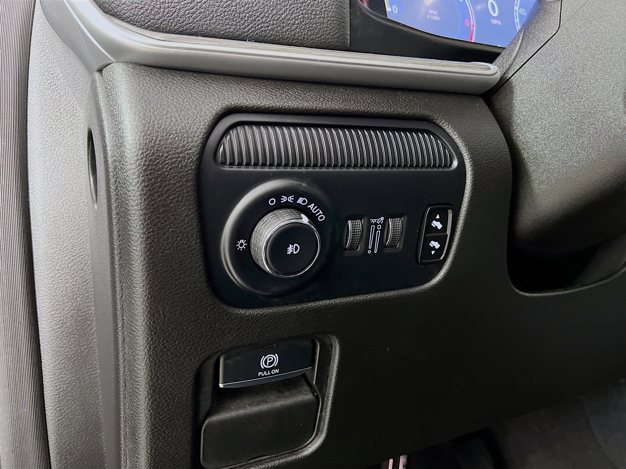 Used 2024 Jeep Wagoneer L Series II w/ Flexible Seating Group image 10