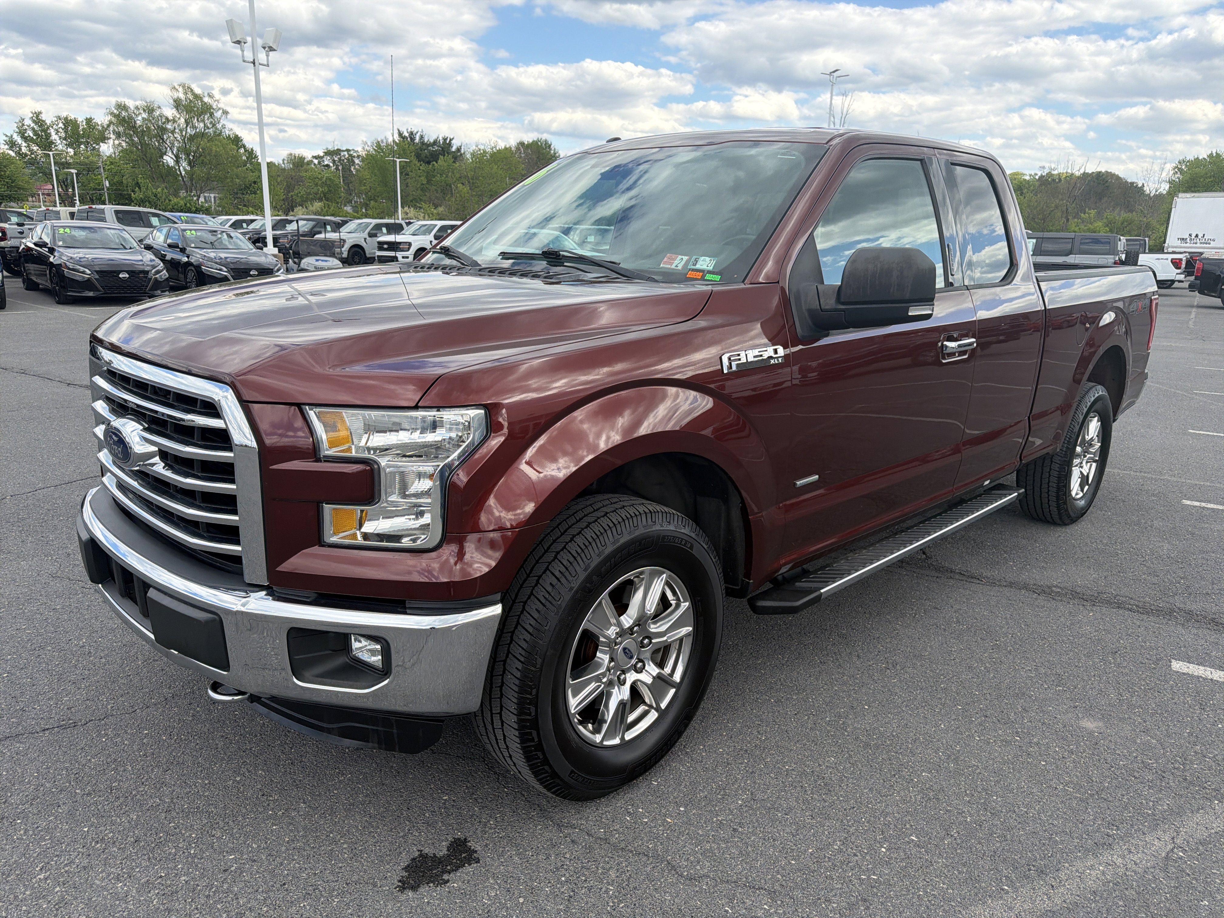 Used 2016 Ford F150 XLT w/ Equipment Group 302A Luxury AWD/4WD image 8