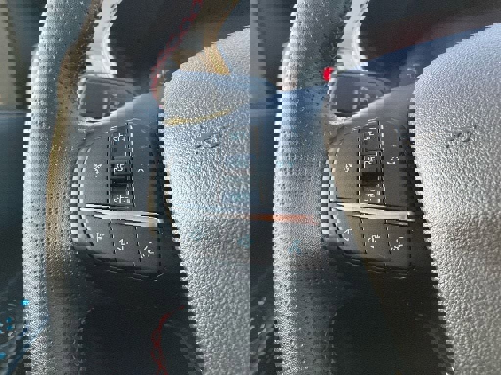 Used 2025 Ford Escape ST-Line image 13