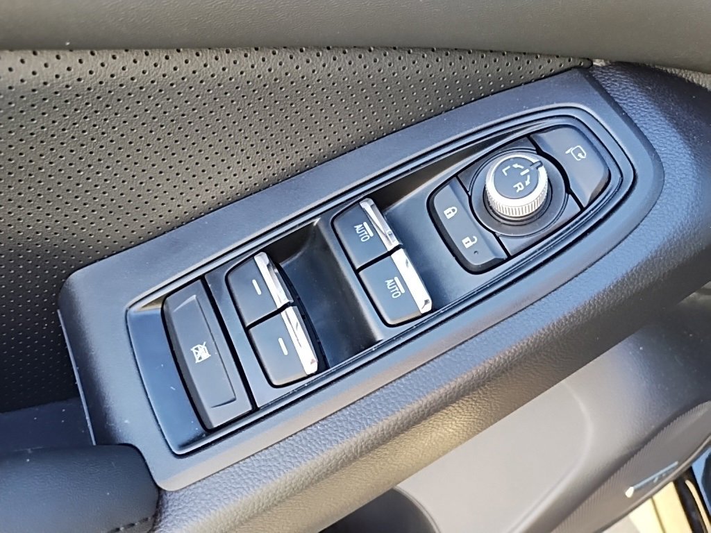 Used 2025 Subaru Ascent Bronze Edition image 20