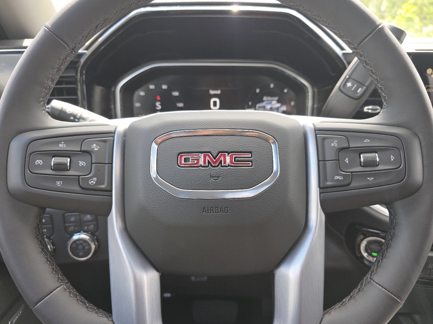 New 2026 GMC Sierra 2500 SLT w/ SLT Premium Package AWD/4WD image 34