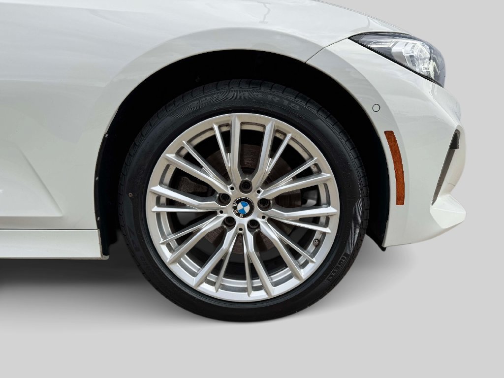 Certified 2023 BMW 330i xDrive Sedan w/ Parking Assistance Package AWD/4WD image 8