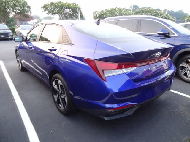 Used 2023 Hyundai Elantra SEL w/ Convenience Package FWD image 5