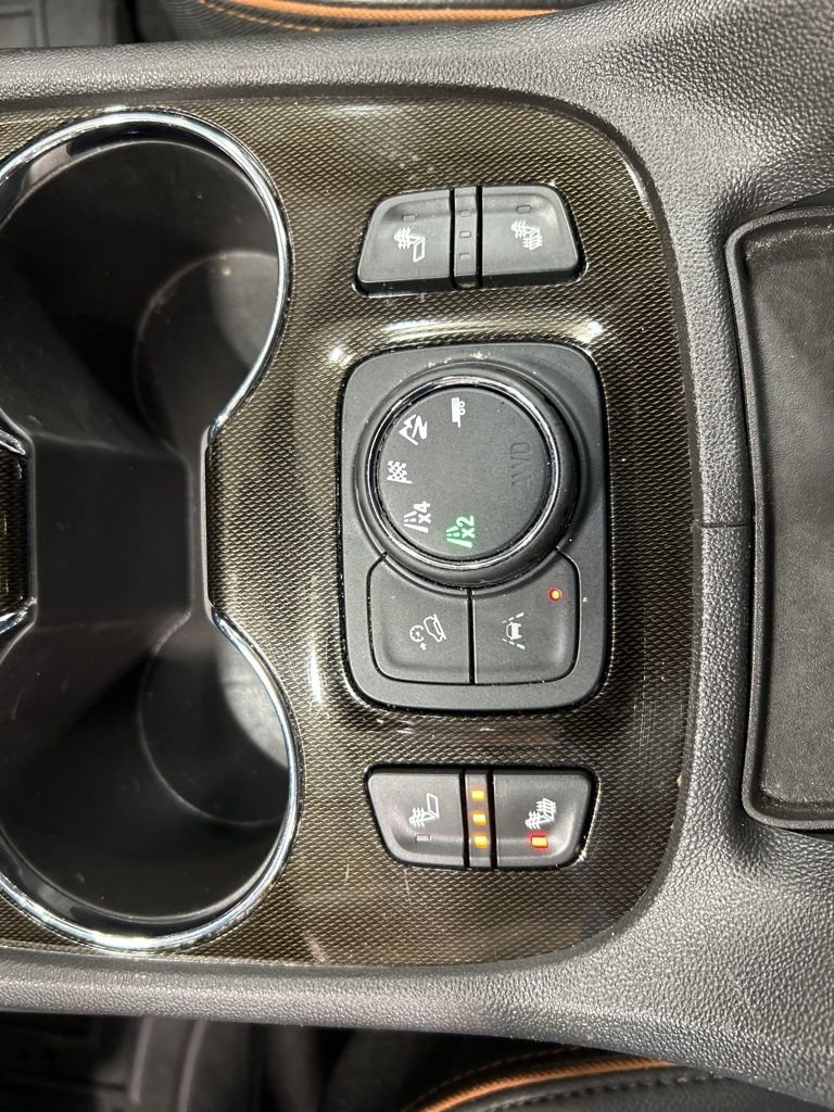 Used 2022 GMC Acadia AT4 w/ Trailering Package image 19