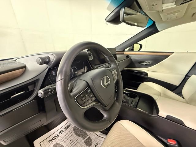 Used 2023 Lexus ES 350 w/ Premium Package image 4