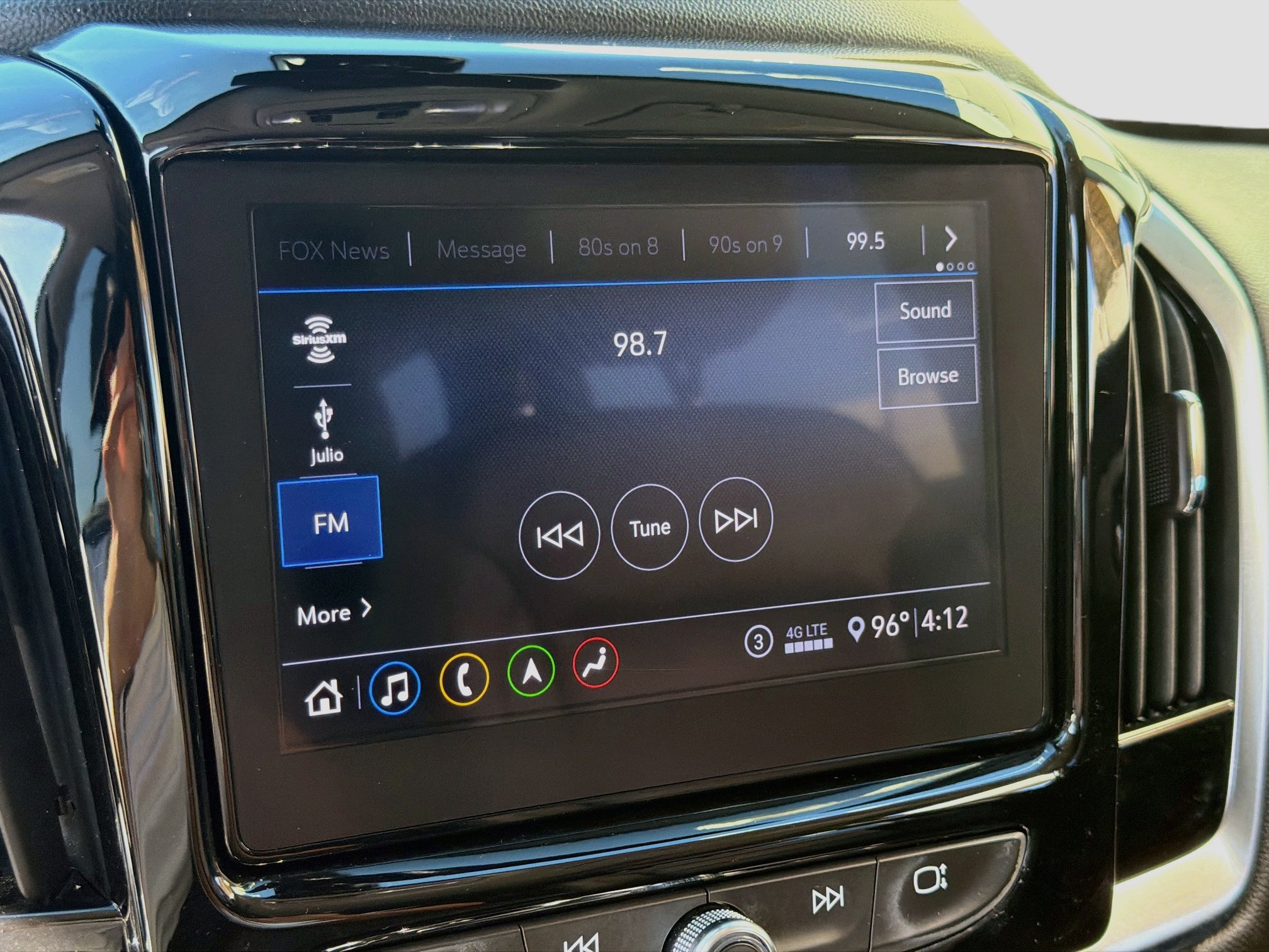 Used 2020 Chevrolet Traverse LT w/ LT Premium Package FWD image 13