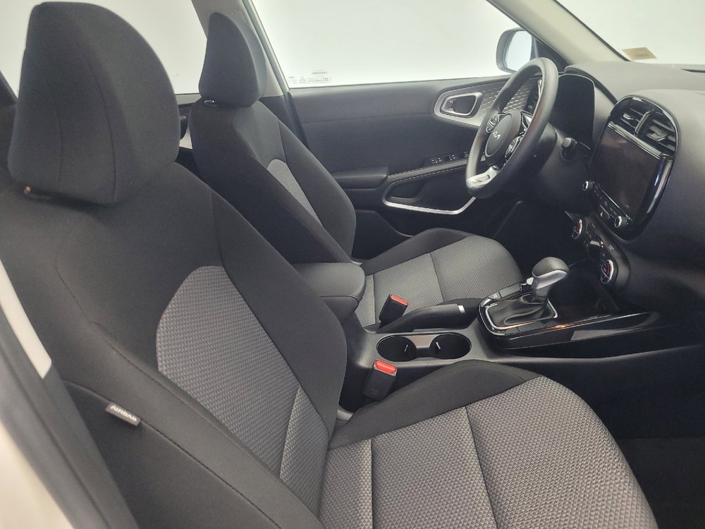 Used 2023 Kia Soul S image 21
