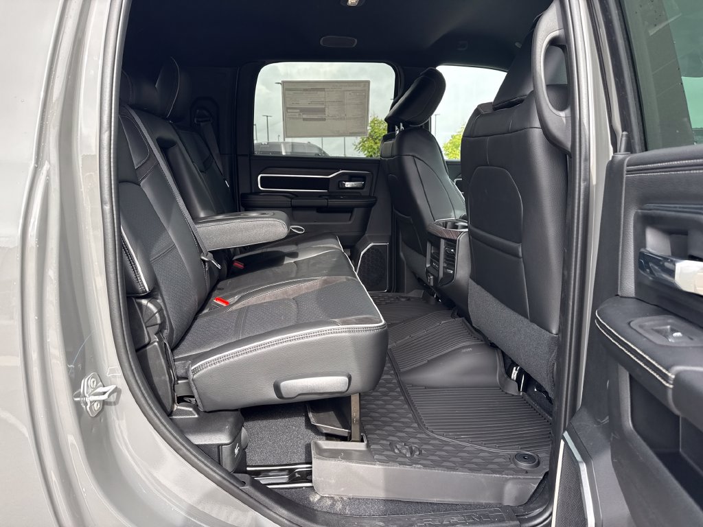 New 2027 RAM 3500 Laramie AWD/4WD image 29