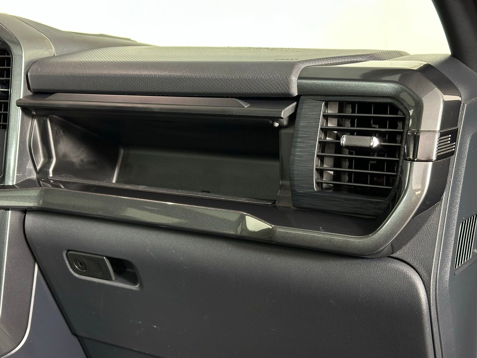 Used 2023 Ford F150 XLT w/ Equipment Group 302A High image 18