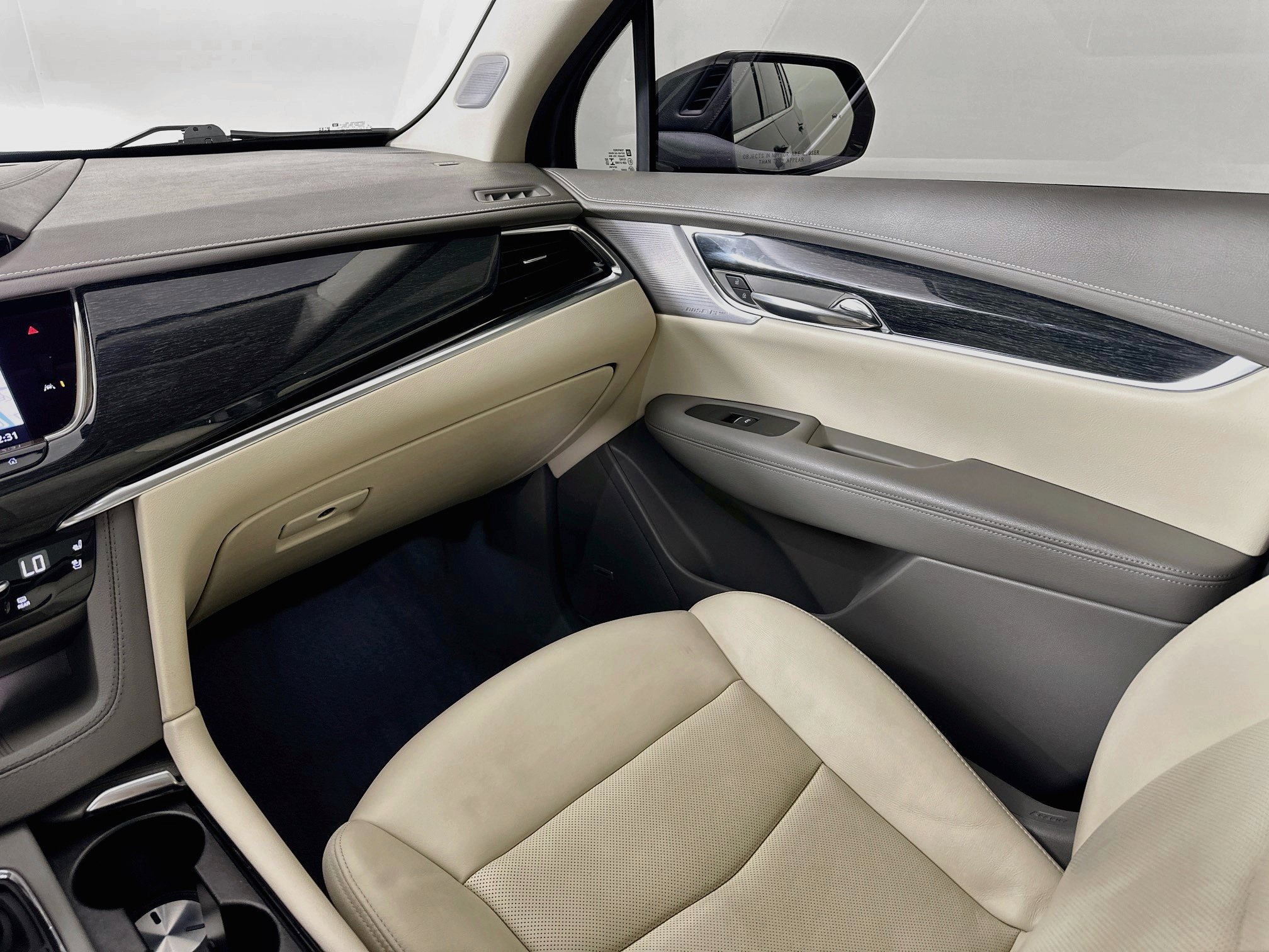 Used 2023 Cadillac XT6 Premium Luxury AWD/4WD image 31
