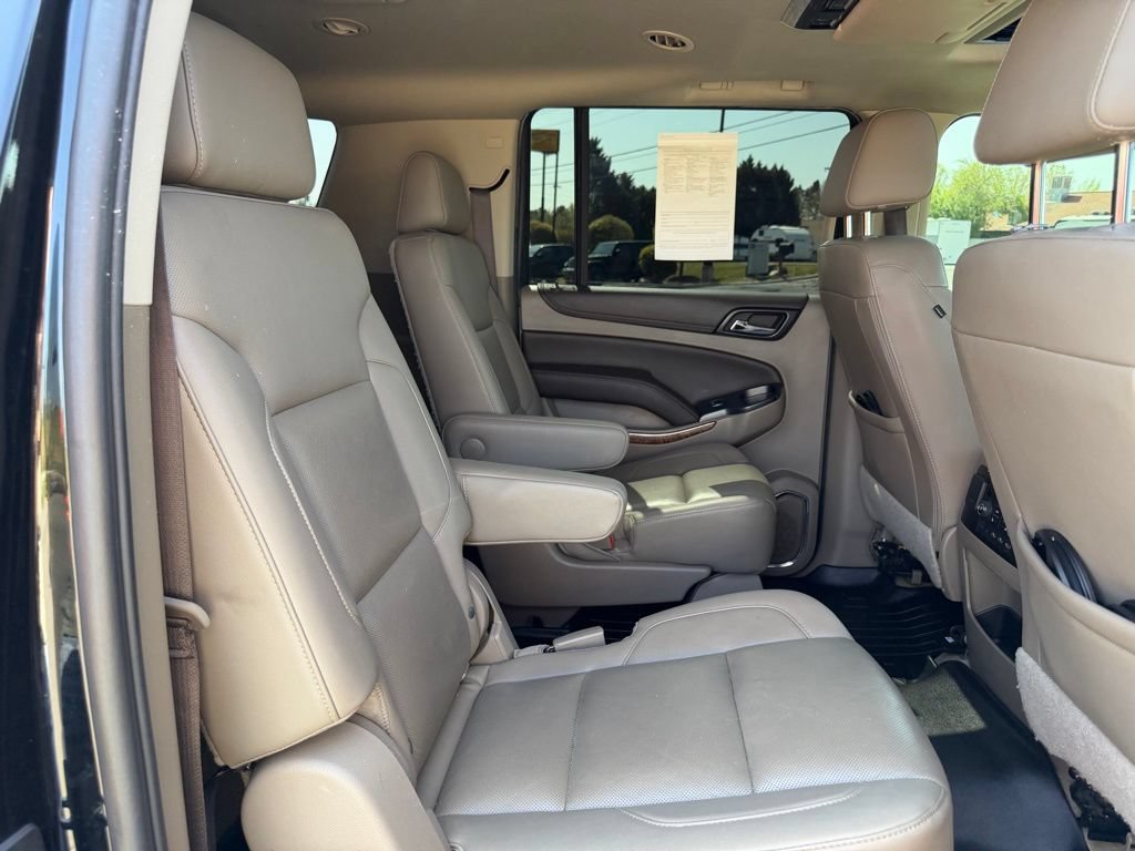 Used 2019 Chevrolet Suburban Premier AWD/4WD image 37