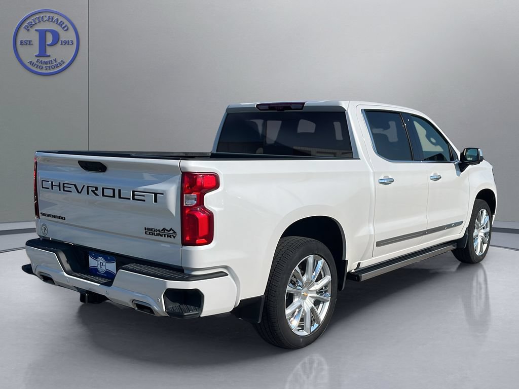 Used 2024 Chevrolet Silverado 1500 High Country AWD/4WD image 7