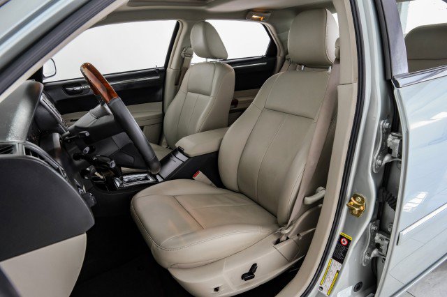 Used 2006 Chrysler 300 Touring image 28