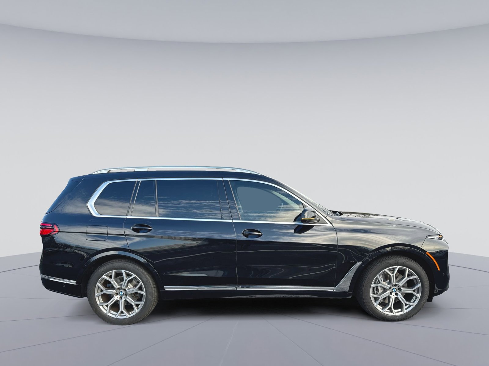 Used 2023 BMW X7 xDrive40i w/ Premium Package image 34