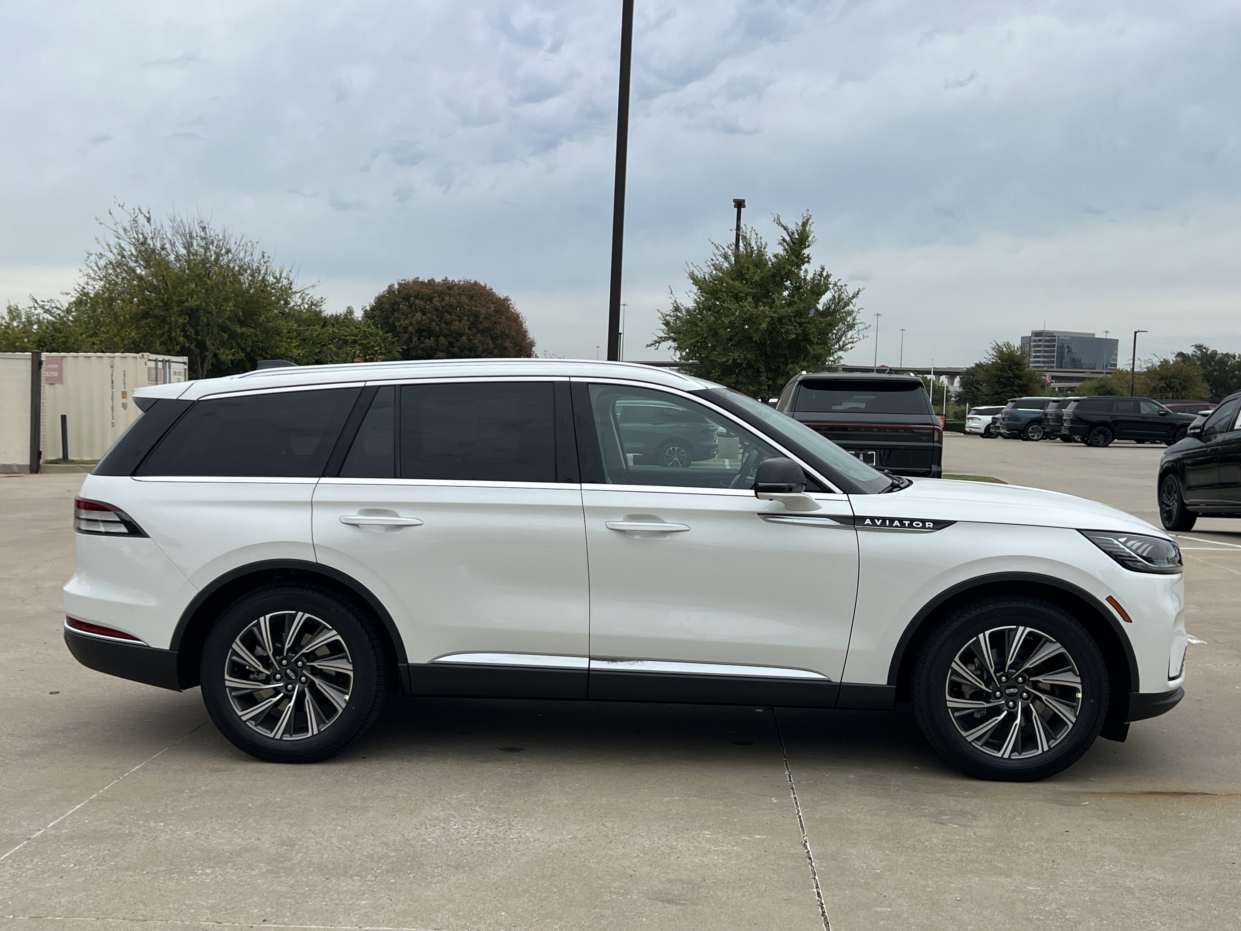 New 2027 Lincoln Aviator 2WD image 10