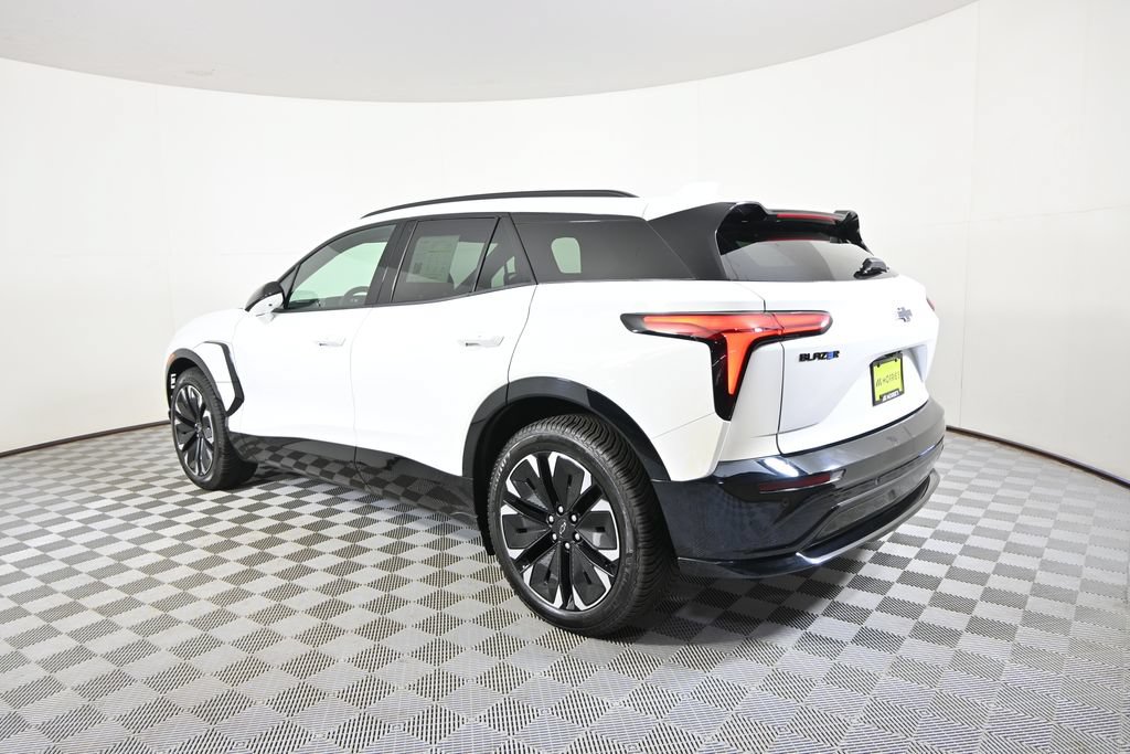 Used 2024 Chevrolet Blazer EV RS RWD image 4