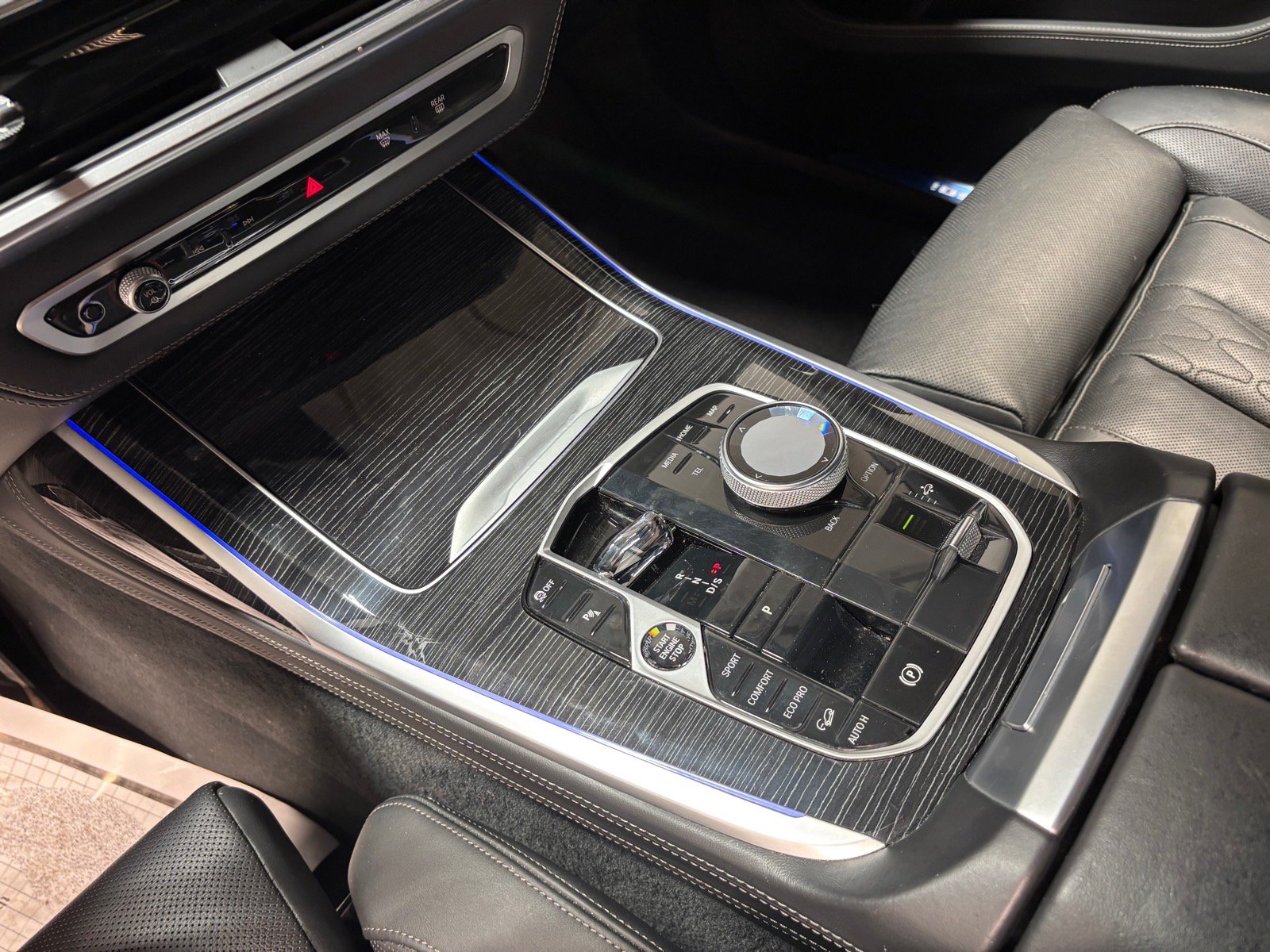 Used 2023 BMW X7 M60i w/ Executive Package AWD/4WD image 12