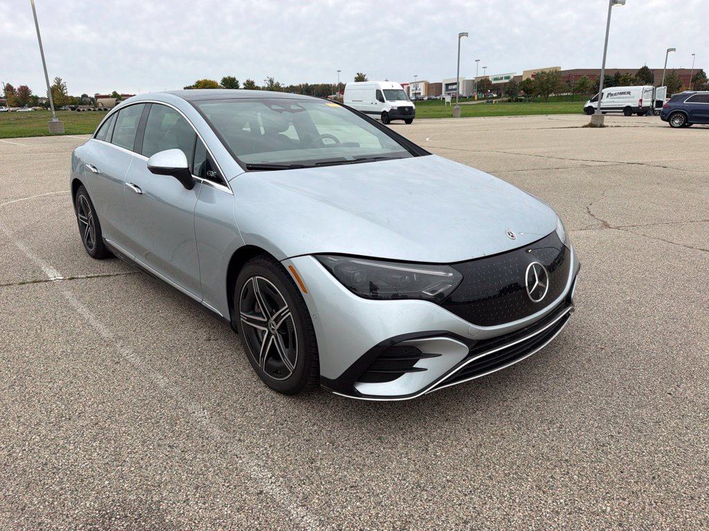 Used 2023 Mercedes-Benz EQE 500 4MATIC Sedan image 3
