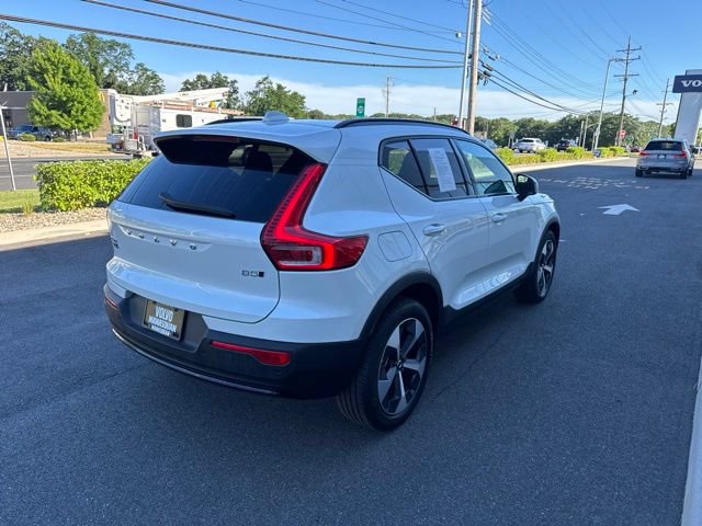 Certified 2025 Volvo XC40 B5 Plus AWD/4WD image 5