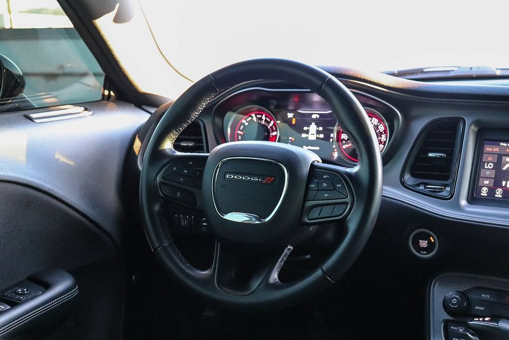 Used 2023 Dodge Challenger SXT RWD image 17