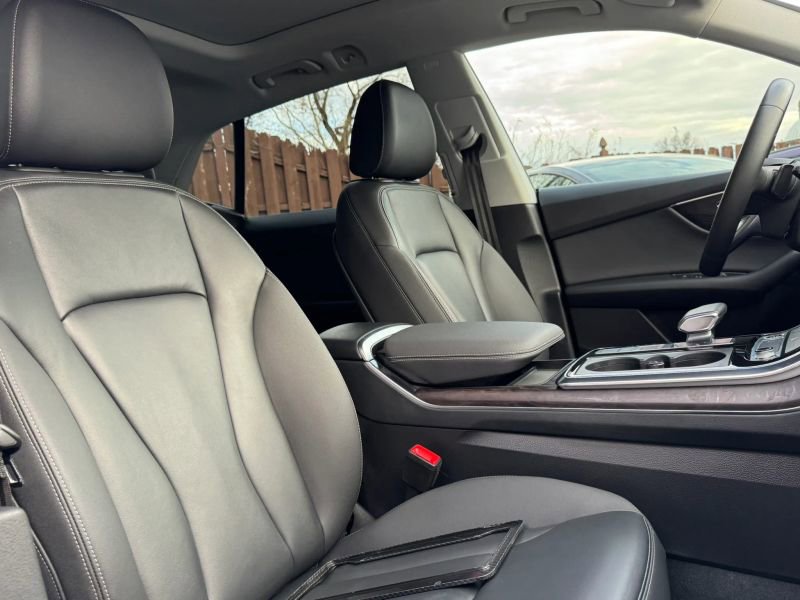Used 2022 Audi Q8 Premium w/ Convenience Package image 22