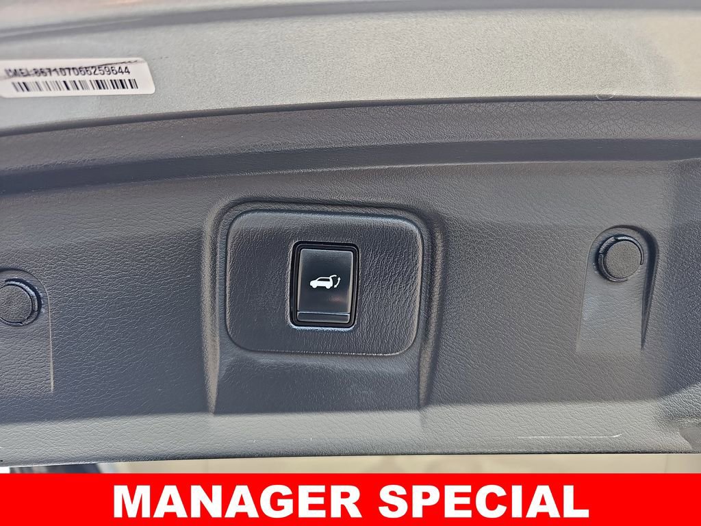 Used 2017 Nissan Murano Platinum w/ Platinum Technology Package image 13