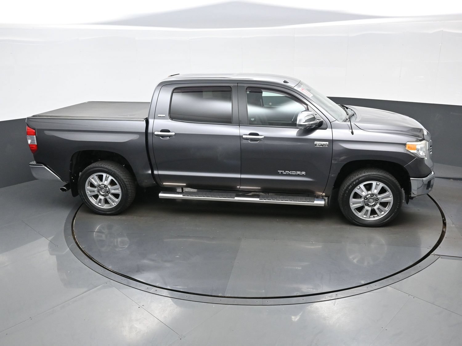 Used 2017 Toyota Tundra SR5 w/ SR5 Upgrade Package AWD/4WD image 42