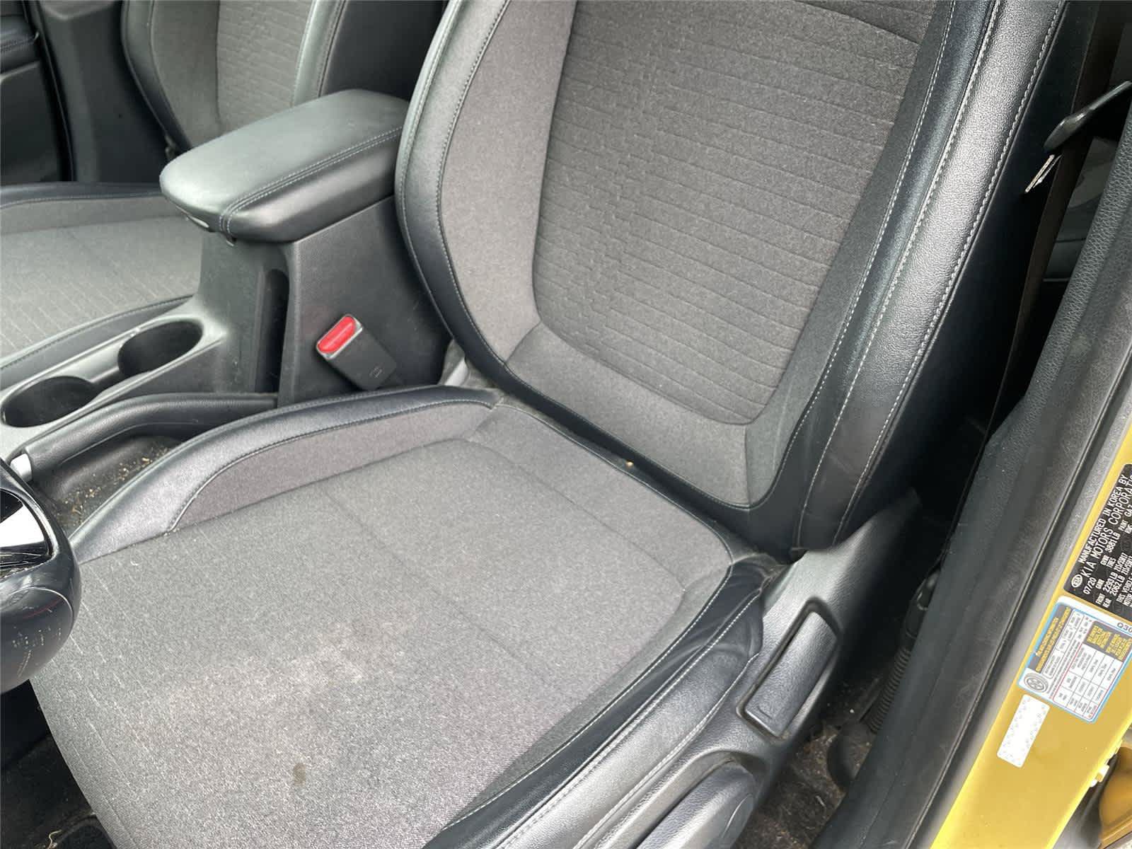 Used 2021 Kia Seltos S FWD image 9